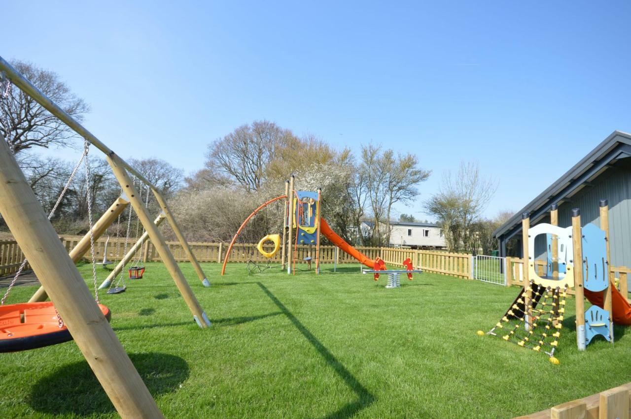 Camping Pods, Carlton Meres Holiday Park Rendham Extérieur photo