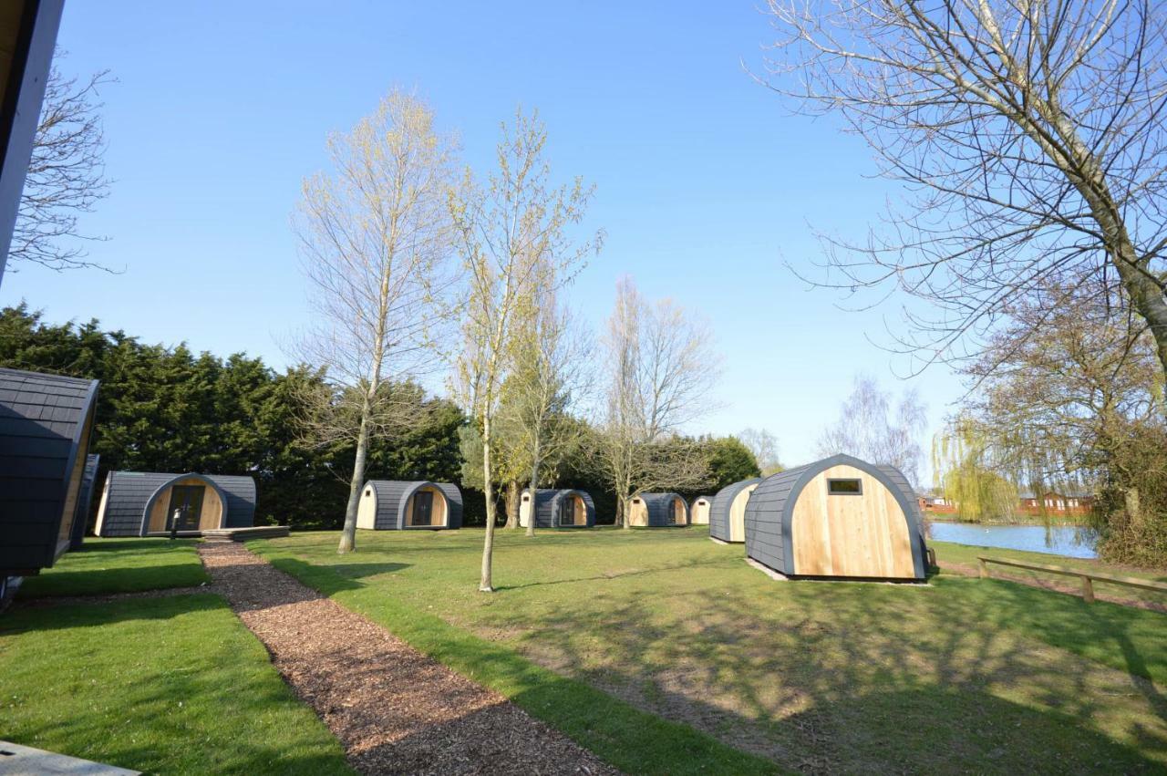 Camping Pods, Carlton Meres Holiday Park Rendham Extérieur photo
